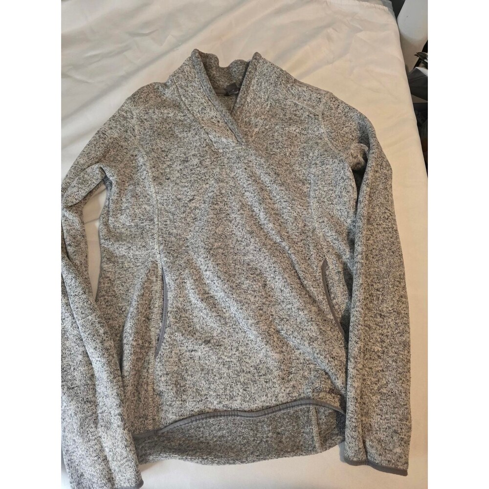 Eddie Bauer Women's Medium Gray Pullover Sweater